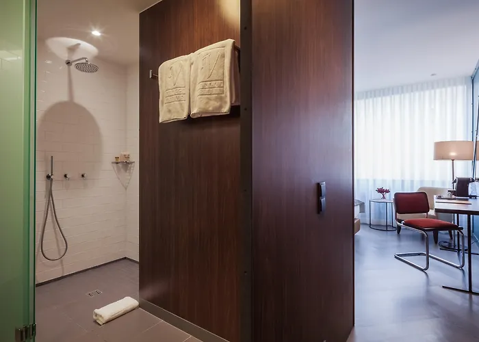 ヴィンチ 4* ポルト