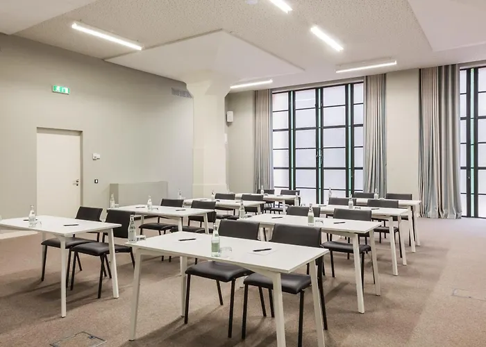 ホテル ヴィンチ 4*